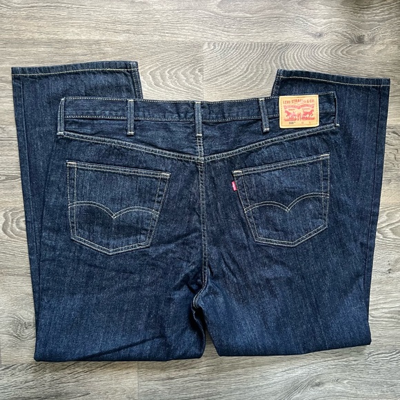 Levi's Men's 559 Relaxed Straight Fit Jeans size 44x32 - Picture 2 of 7